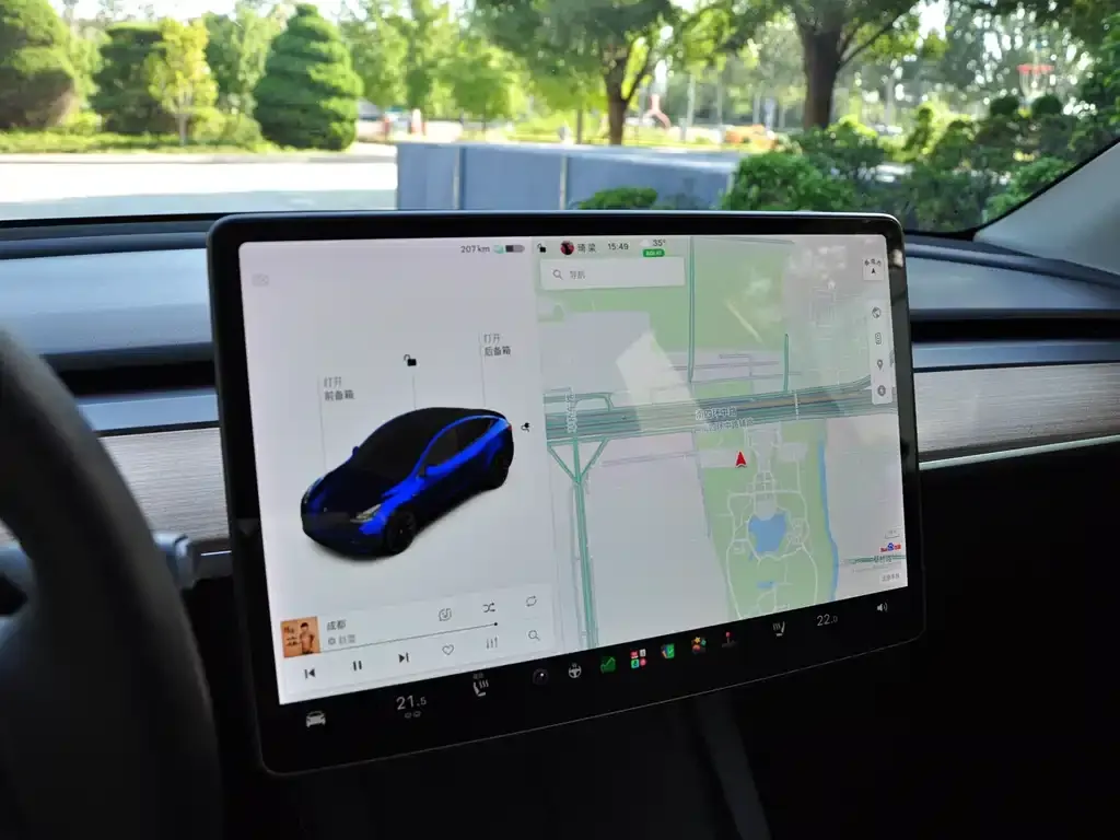 Tesla Model Y — фото 3