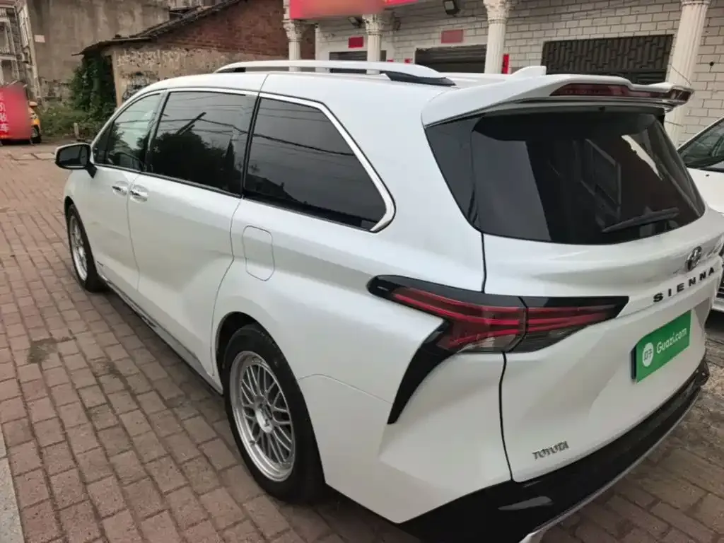 Toyota Granvia — фото 7