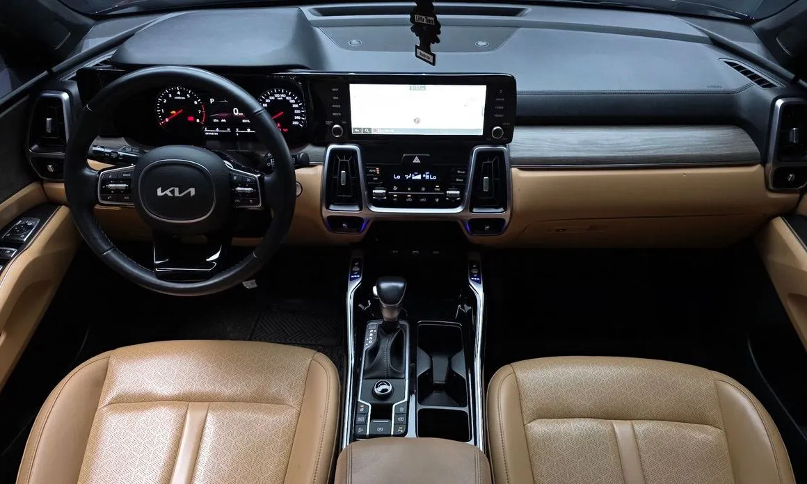 Kia Sorento — фото 8