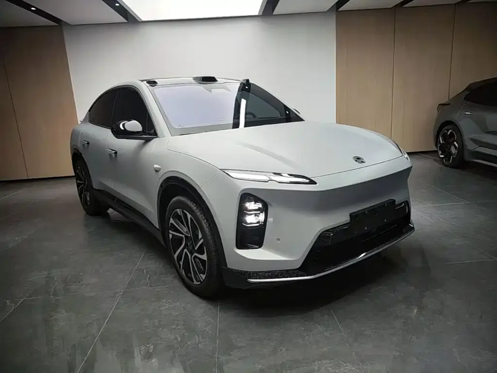 NIO EC6 — фото 10