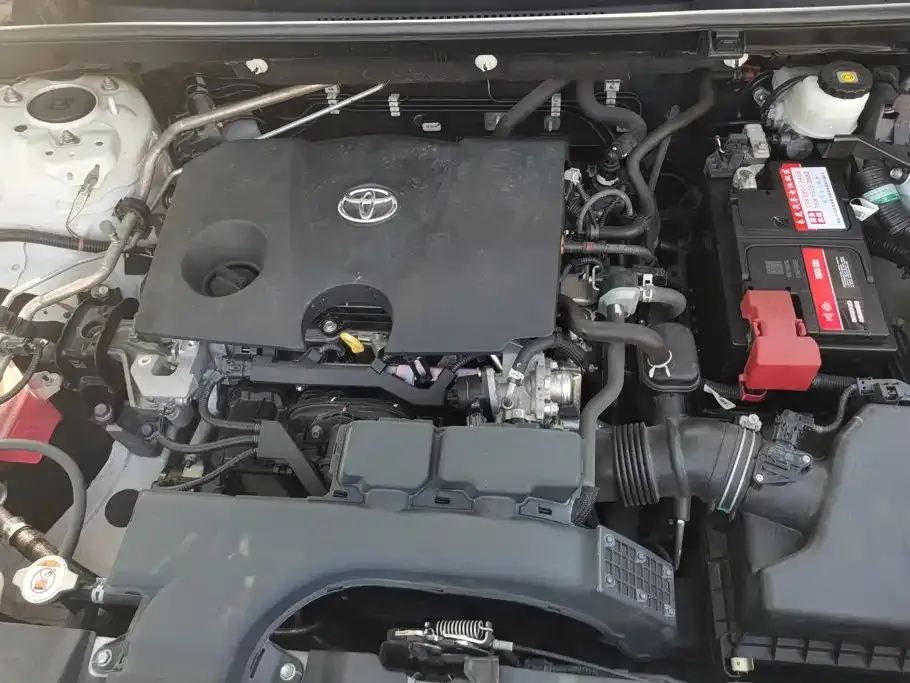 Toyota RAV4 — фото 6