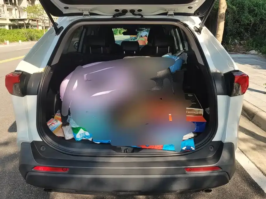 Toyota RAV4 — фото 9