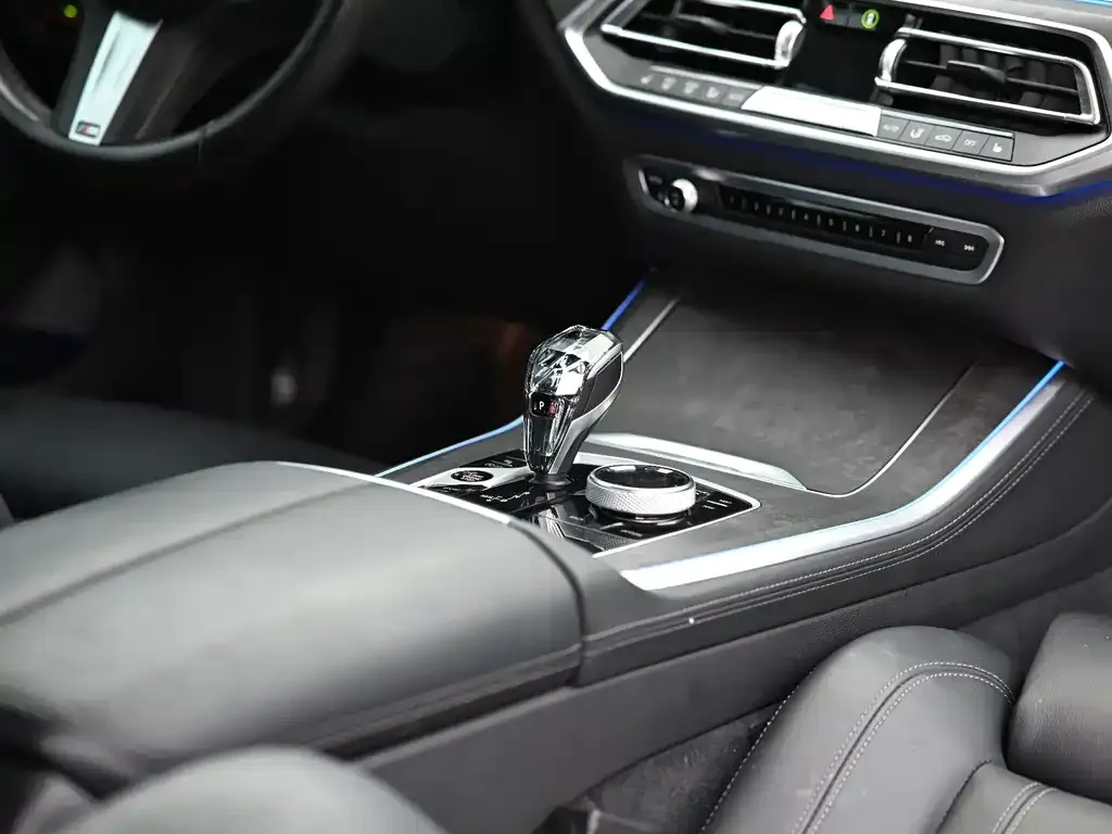 BMW X5 (Import) — фото 2