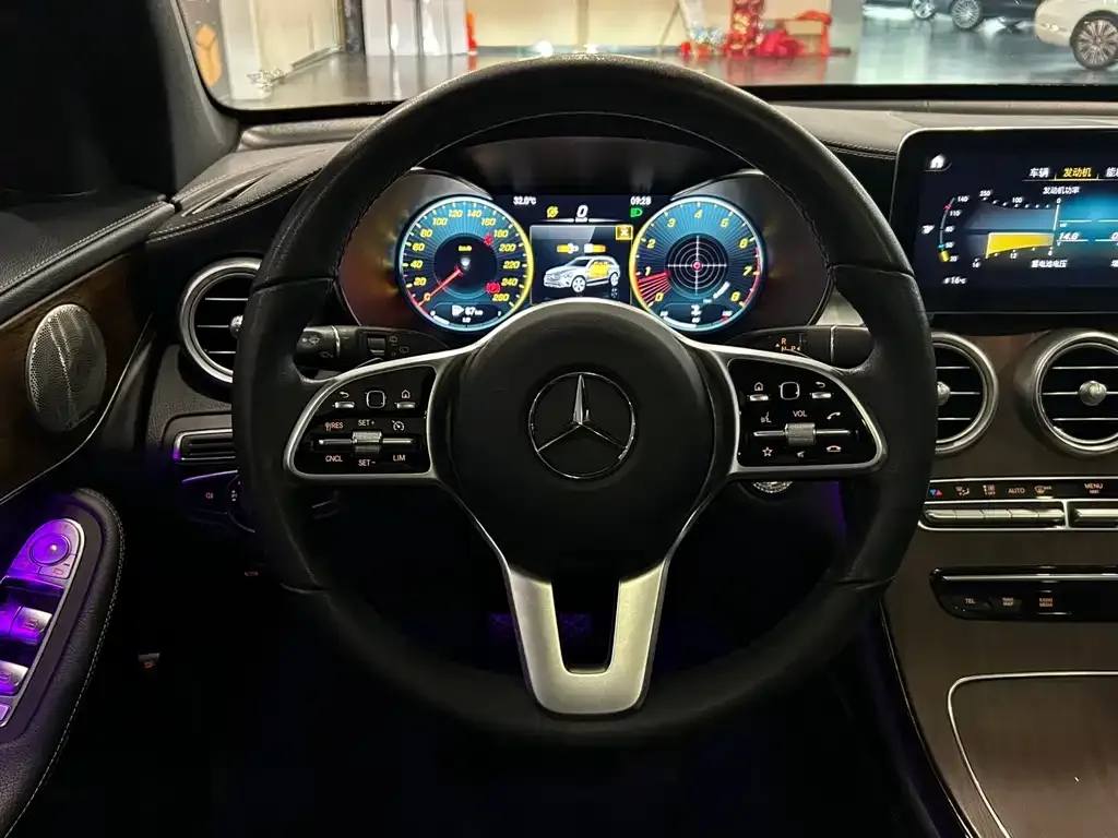 Mercedes-Benz GLC — фото 4