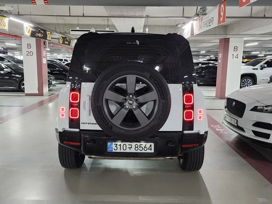 Land Rover Defender — фото 7