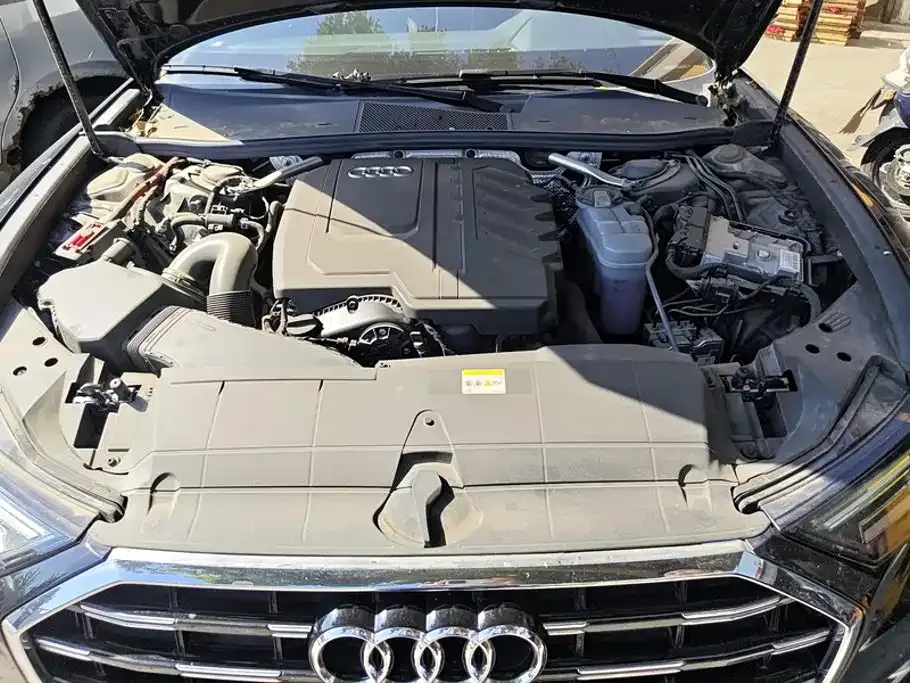 Audi A6L — фото 5