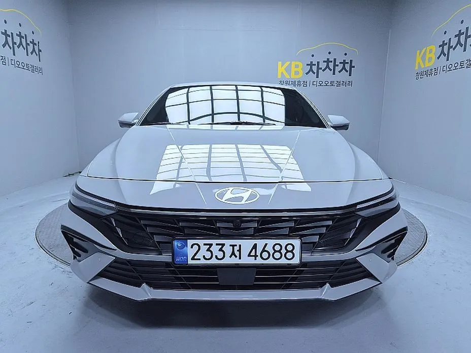 Hyundai AVANTE — фото 1