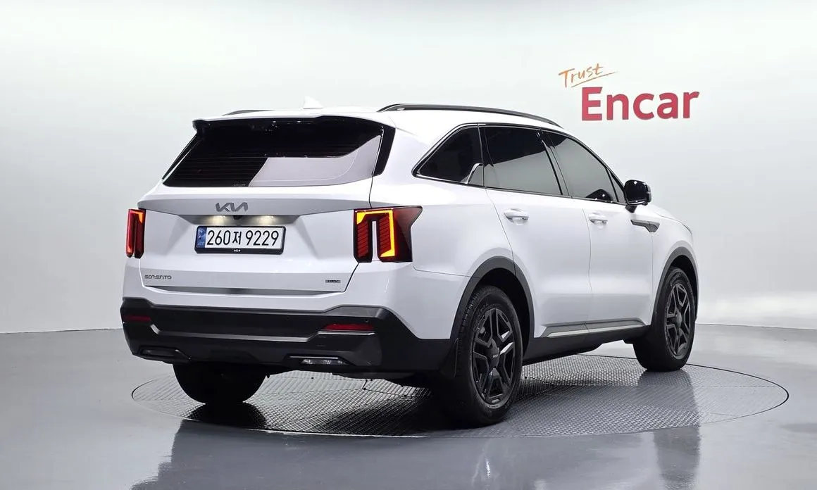 Kia Sorento — фото 3