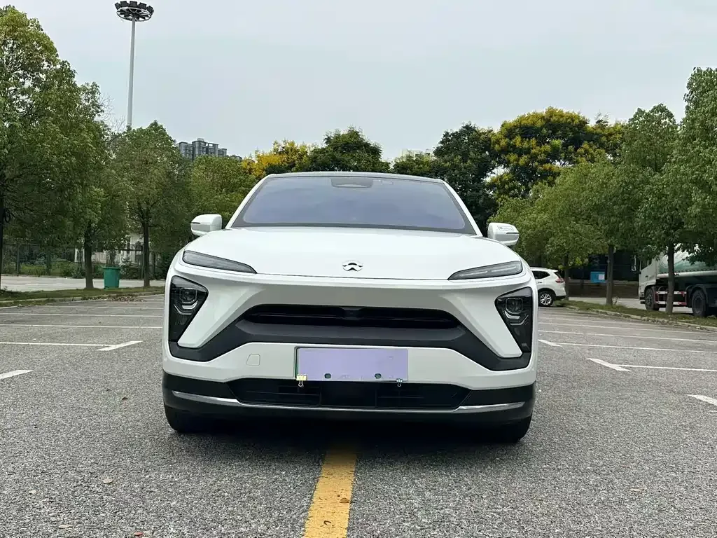 NIO EC6 — фото 8