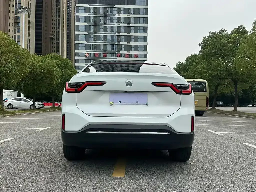 NIO EC6 — фото 7