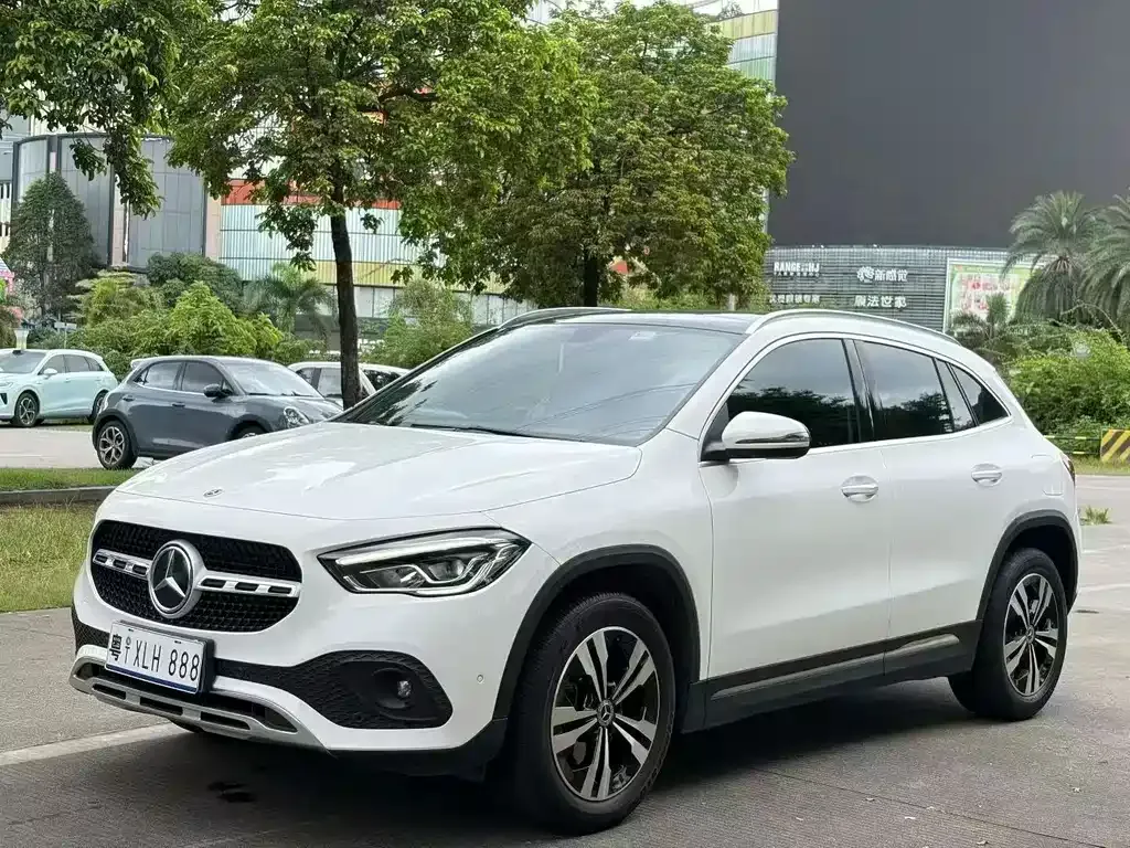 Mercedes-Benz GLA — фото 1