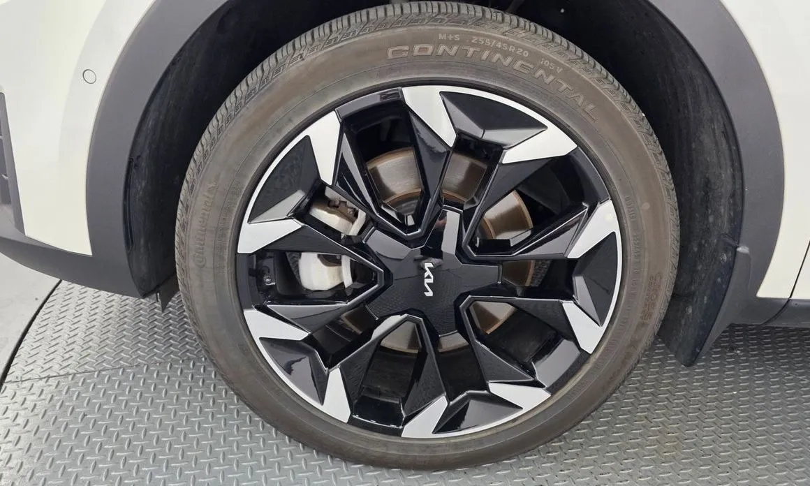 Kia Sorento — фото 8