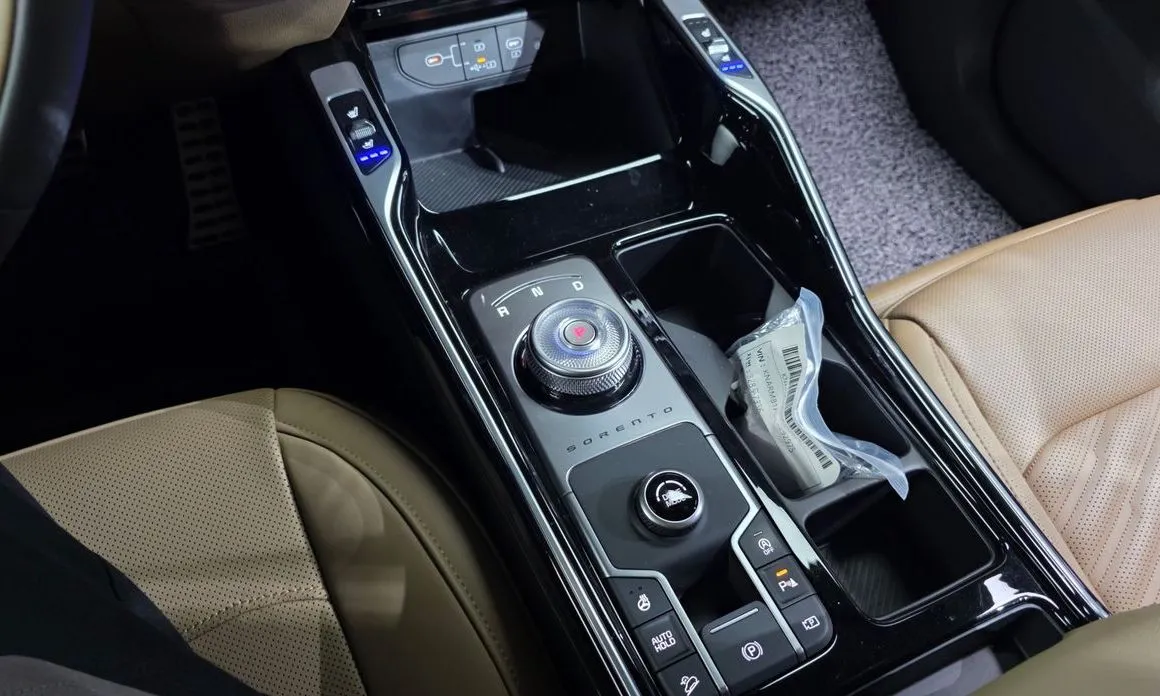 Kia Sorento — фото 9