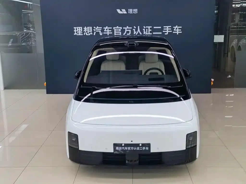 Li Auto MEGA — фото 2
