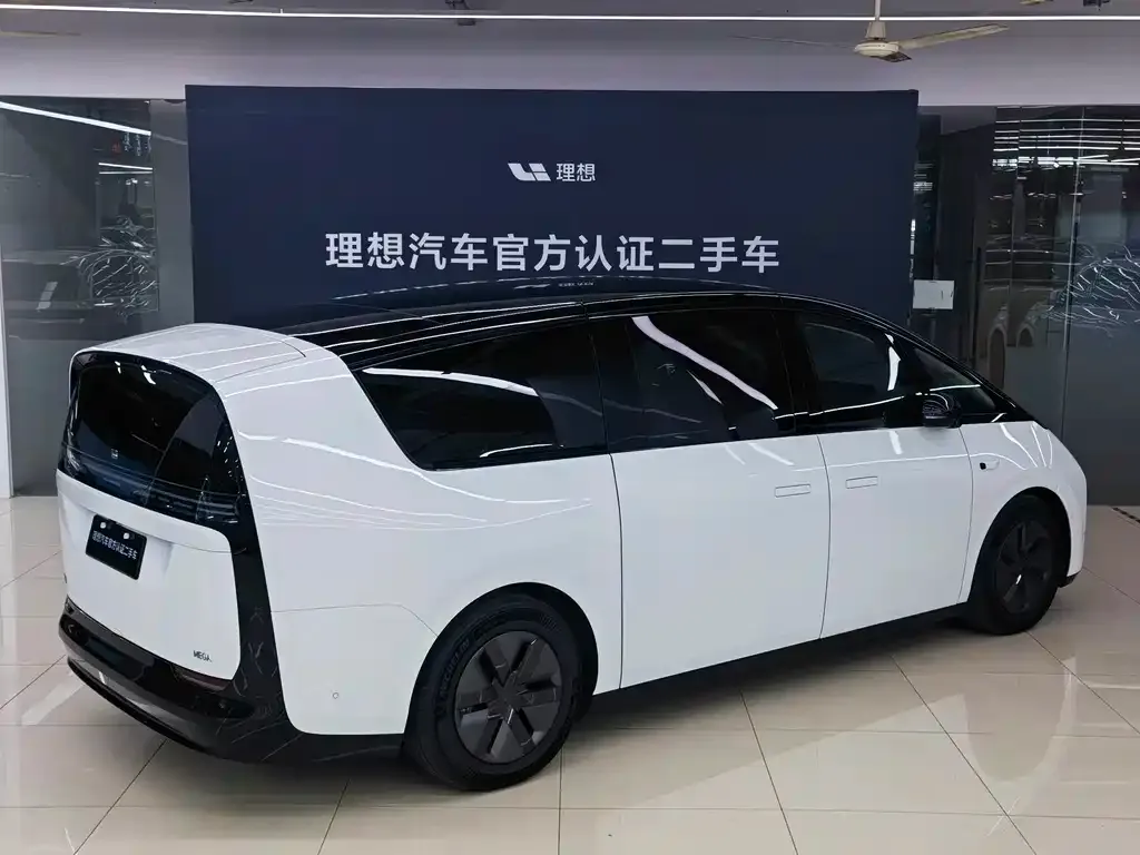 Li Auto MEGA — фото 6