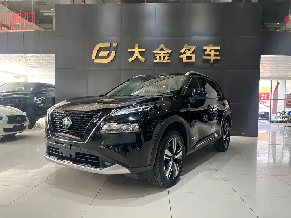 Nissan X-Trail — фото 1
