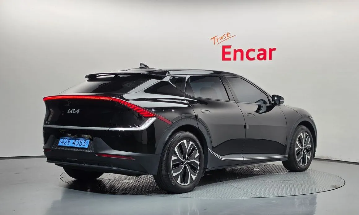 Kia EV6 — фото 9