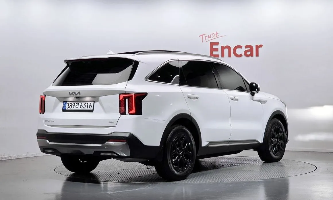 Kia Sorento — фото 8
