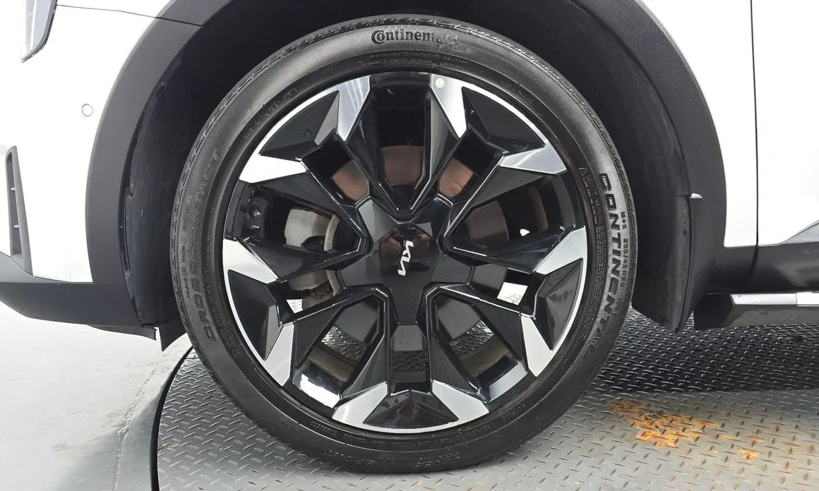 Kia Sorento — фото 10