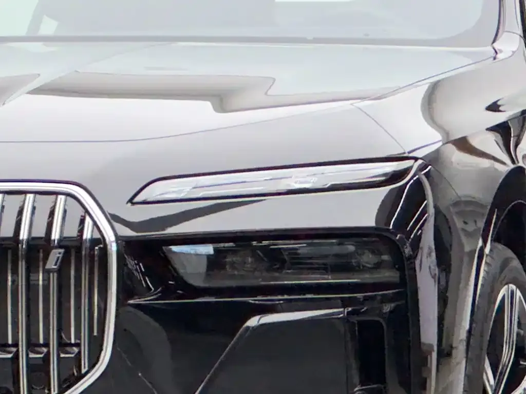 BMW i7 — фото 2