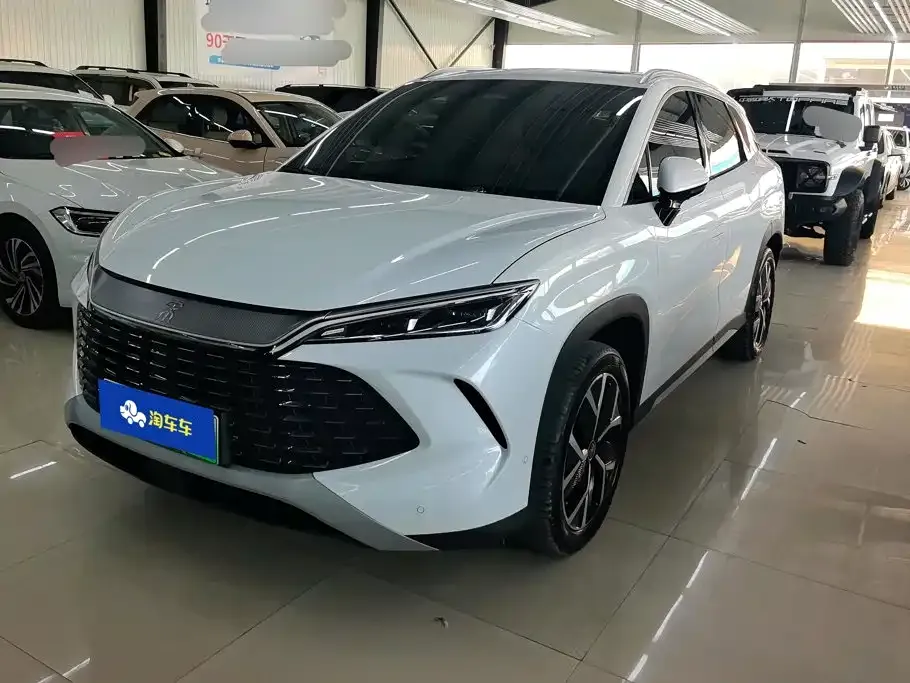 BYD L DM-i — фото 1