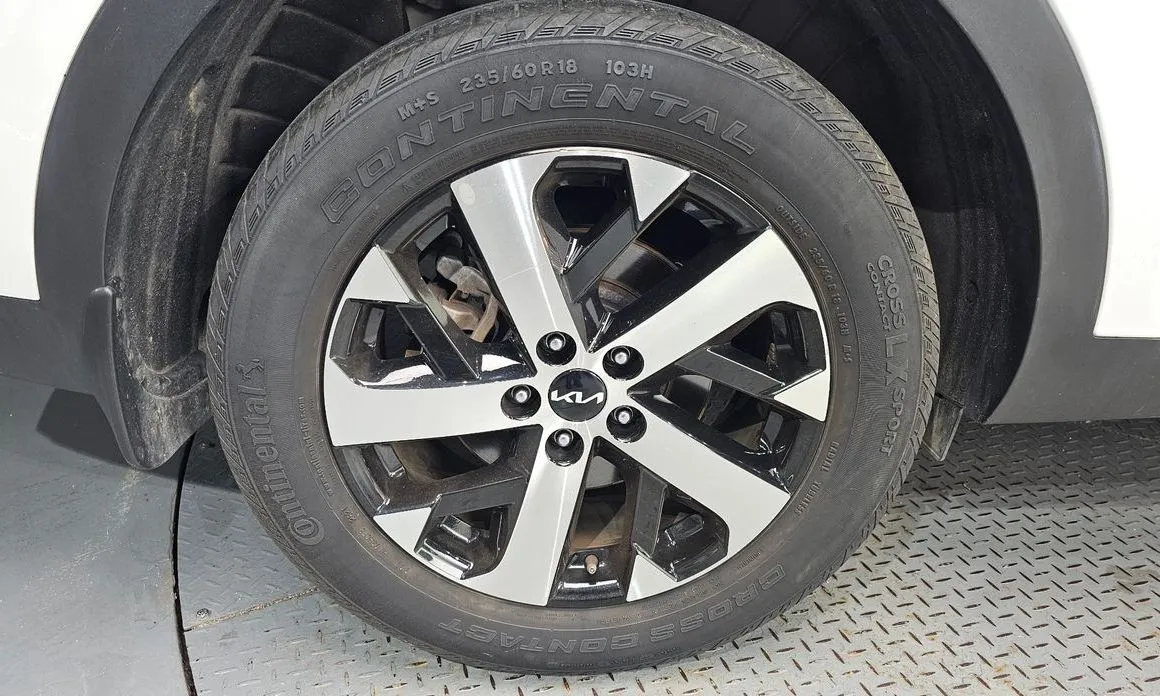 Kia Sorento — фото 5