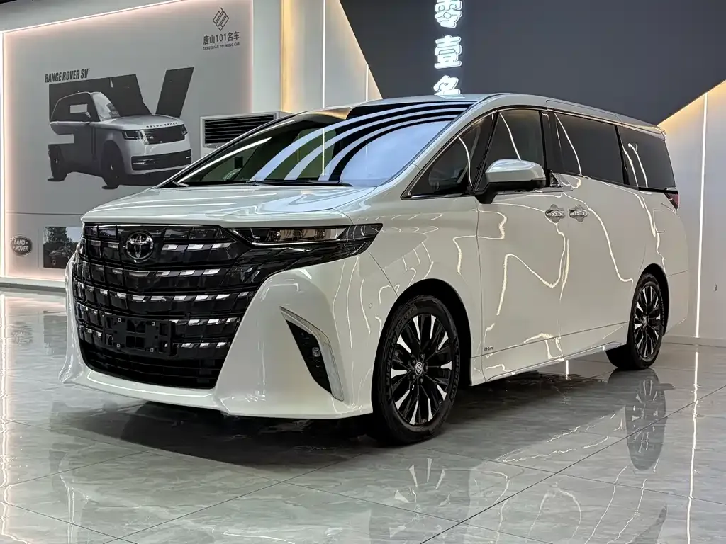 Toyota Alphard — фото 1