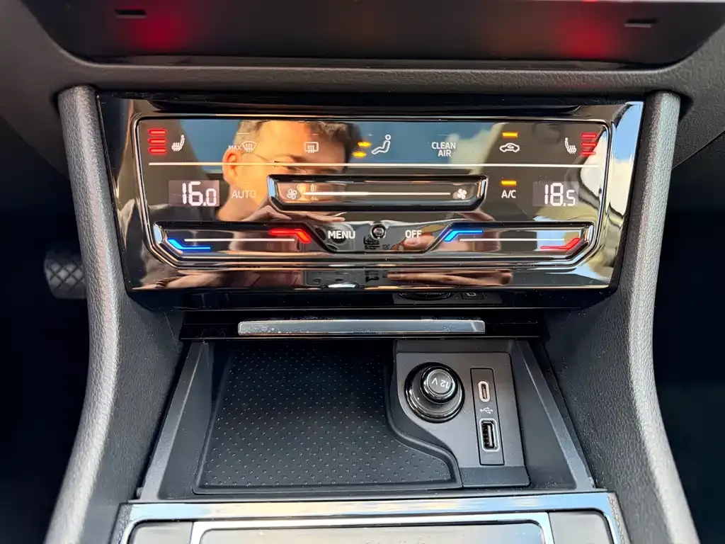 Skoda Superb — фото 4