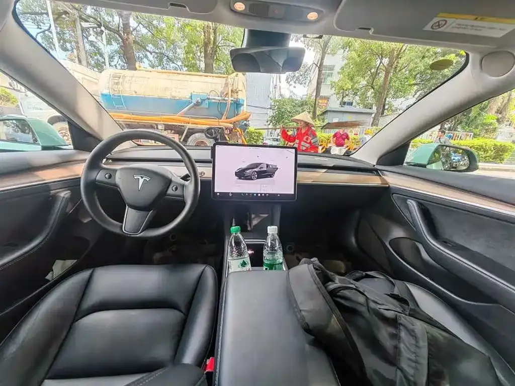 Tesla Model 3 — фото 6