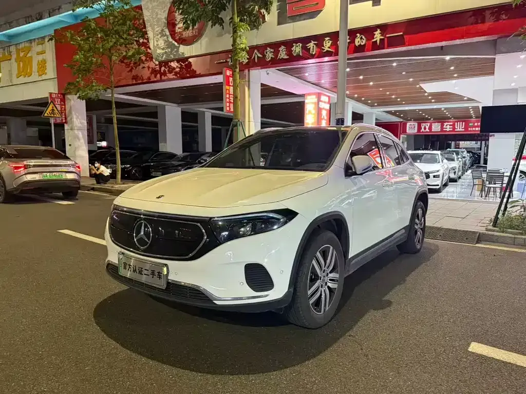 Mercedes-Benz EQA — фото 1