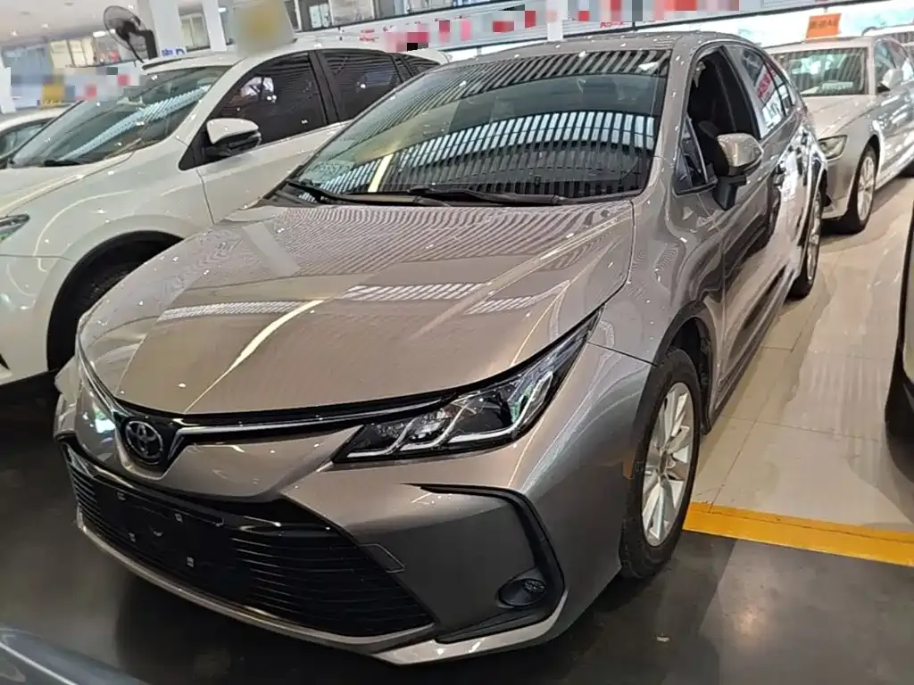 Toyota Corolla — фото 1