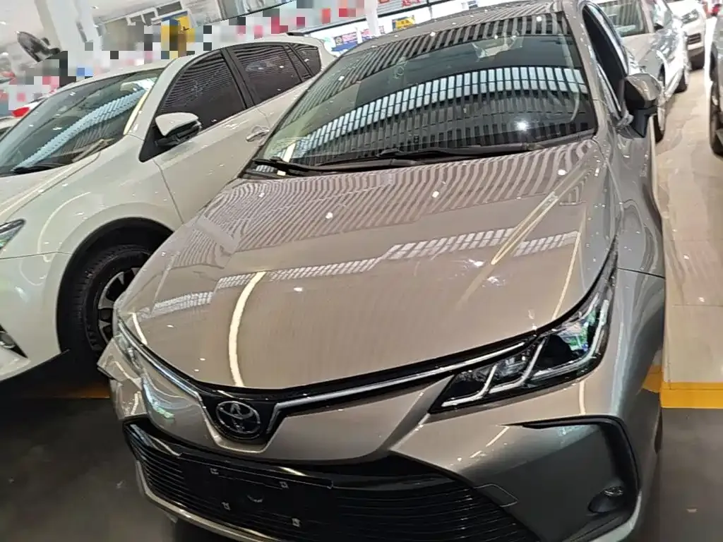 Toyota Corolla — фото 3
