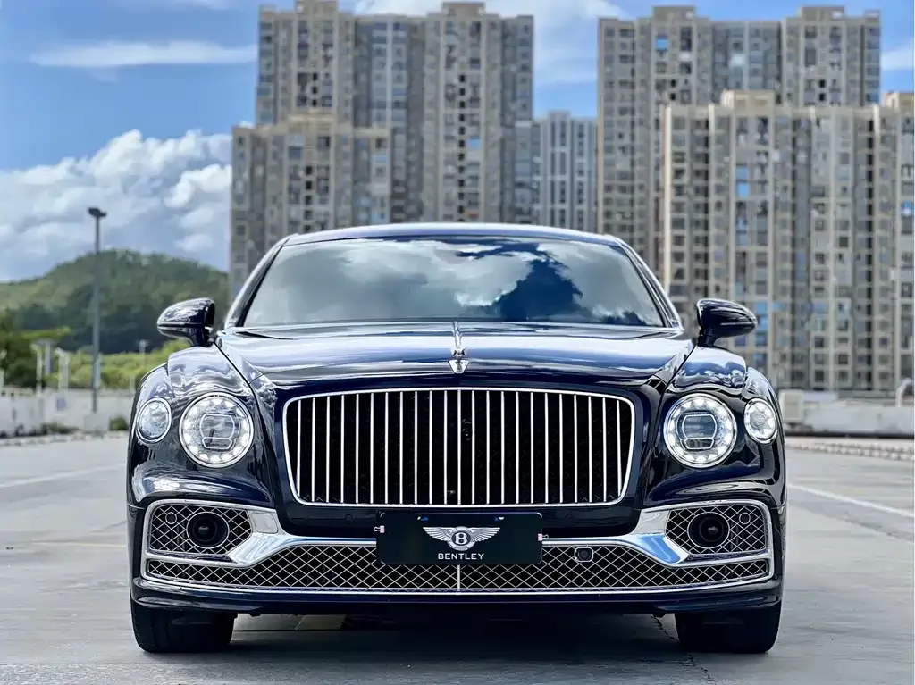 Bentley Flying Spur — фото 6