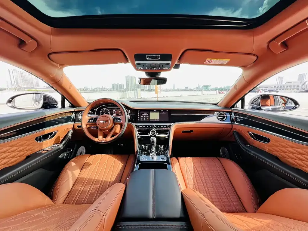 Bentley Flying Spur — фото 3