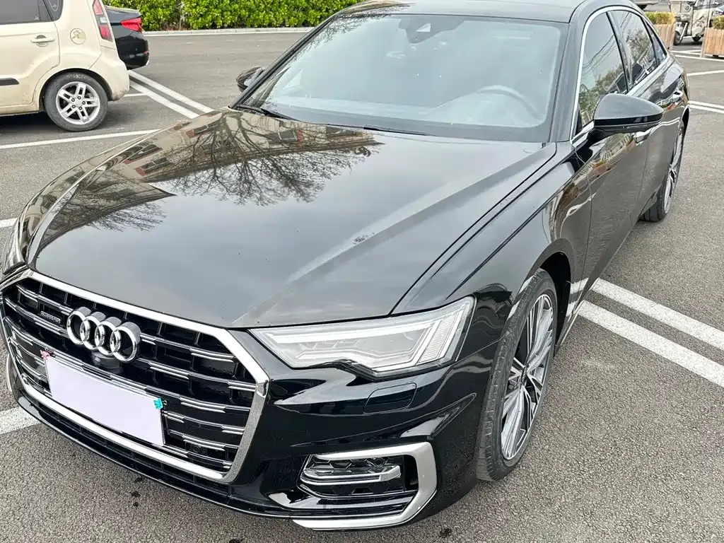 Audi A6L — фото 1