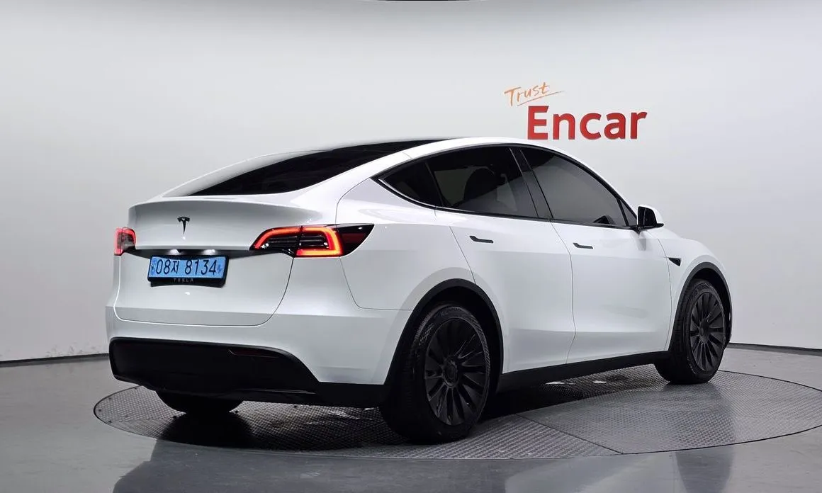 Tesla Model Y — фото 5