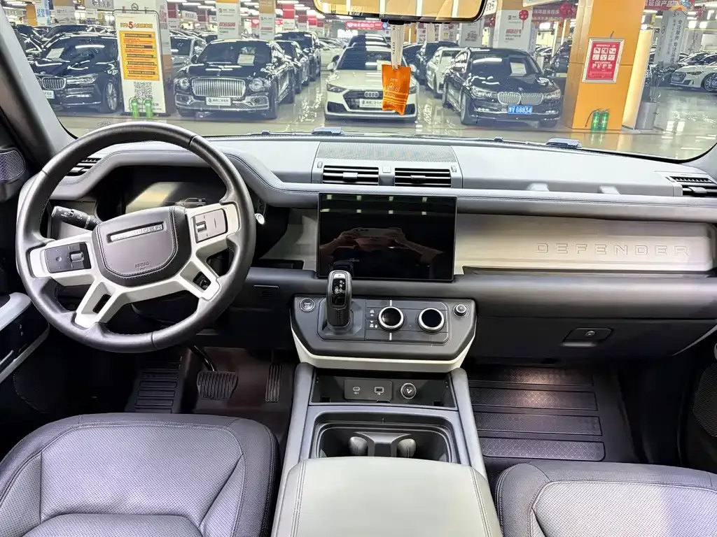 Land Rover Defender — фото 9