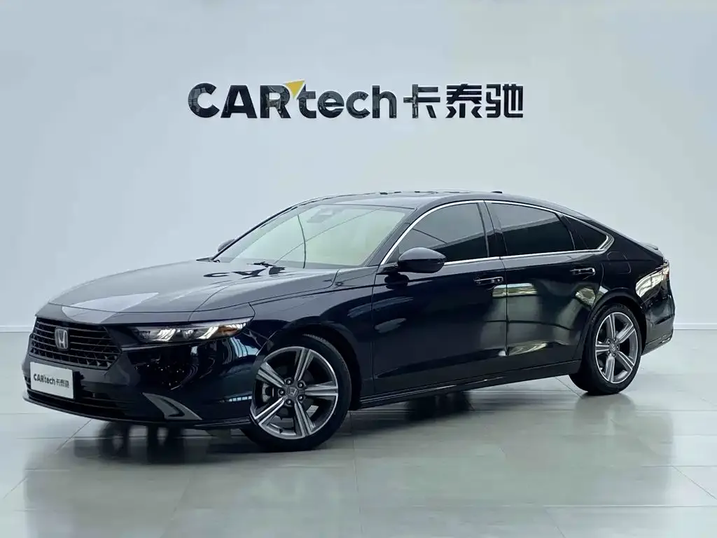 Honda Accord — фото 1