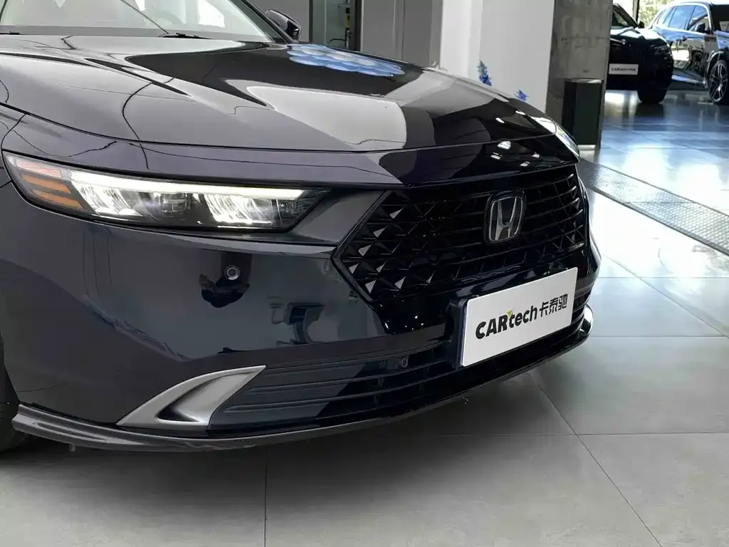 Honda Accord — фото 3