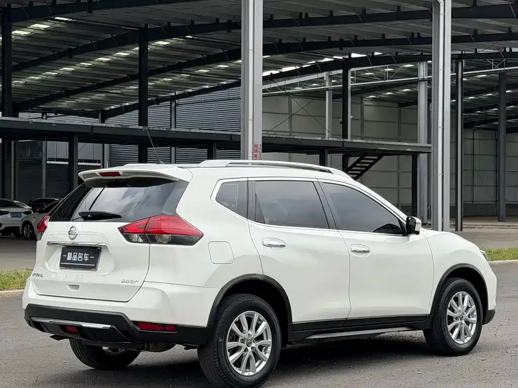 Nissan X-Trail — фото 8
