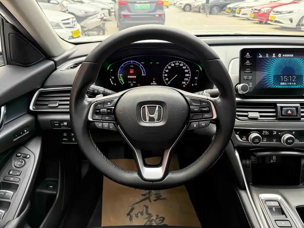 Honda Accord — фото 5