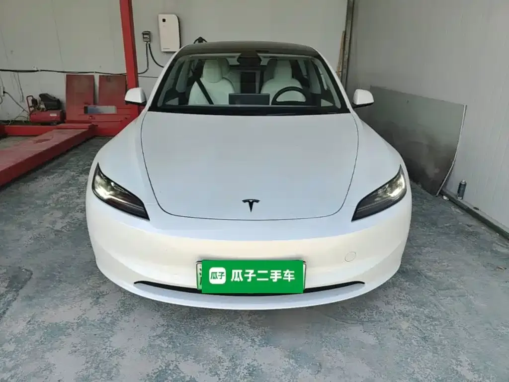 Tesla Model 3 — фото 5