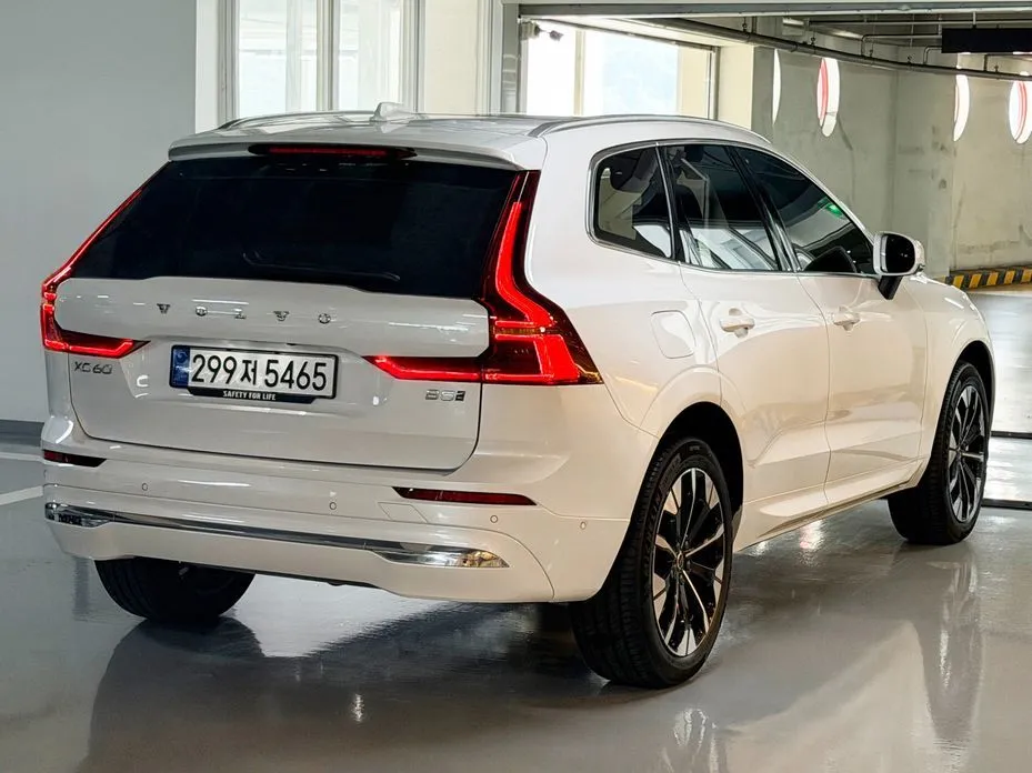 Volvo XC60 — фото 4