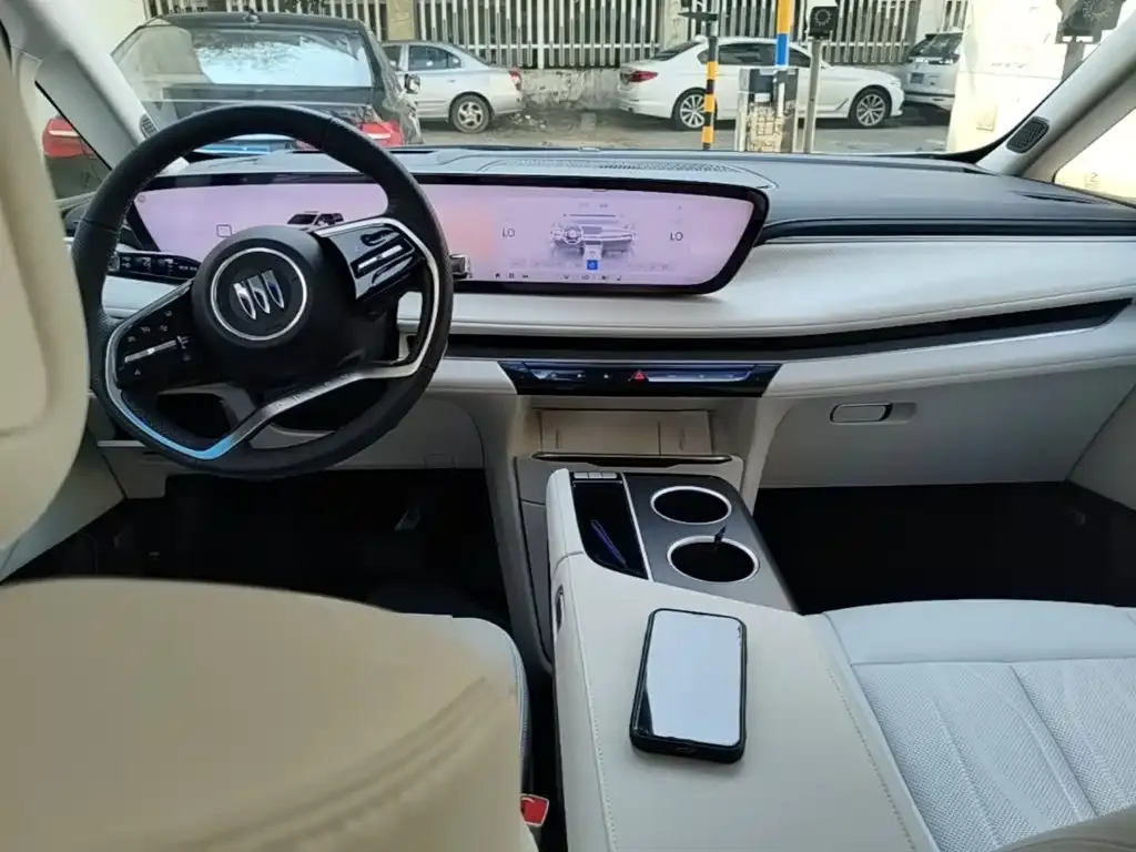 Buick GL8 Hybrid — фото 3