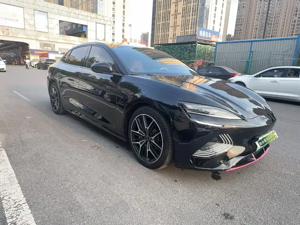 BYD Seal — фото 7