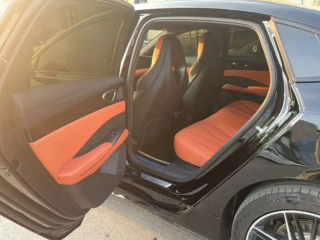 BYD Seal — фото 9