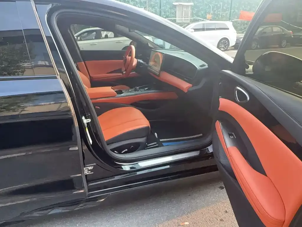 BYD Seal — фото 3