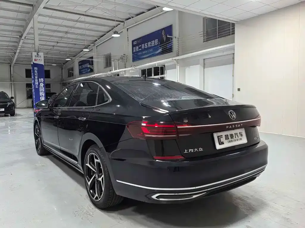 Volkswagen Passat — фото 5