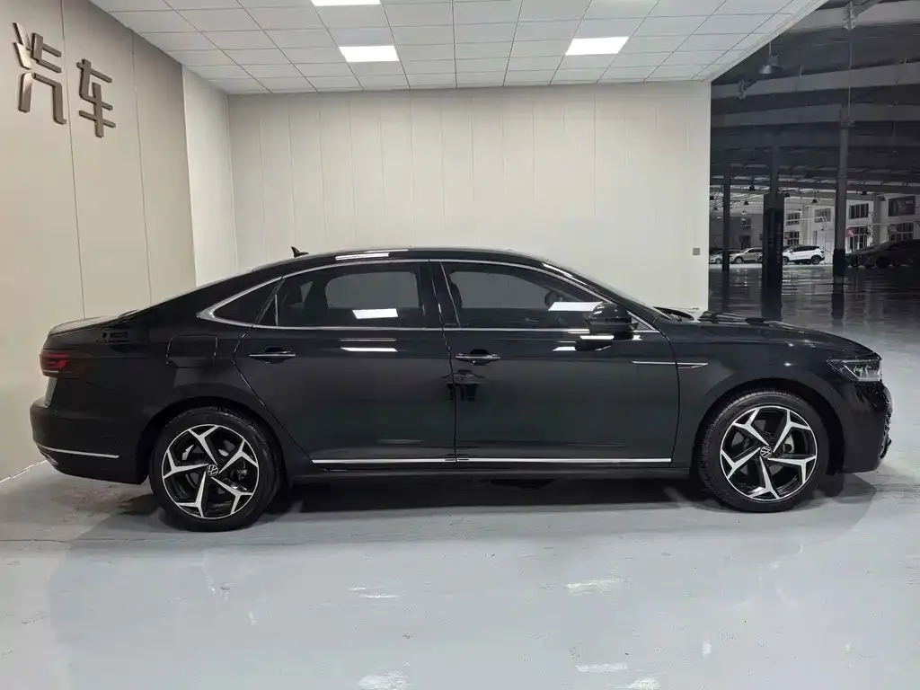 Volkswagen Passat — фото 7