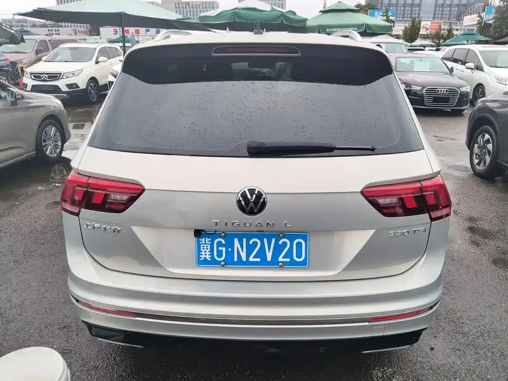 Volkswagen Tiguan L — фото 3